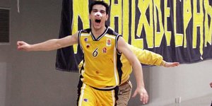 Ο Νίκος Ζήσης