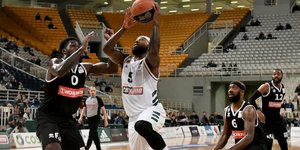 Φάση από το ματς Παναθηναϊκός-ΠΑΟΚ