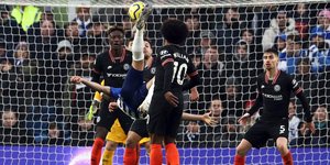 Premier League: H Mπράιτον «πλήγωσε» την Τσέλσι με γκολάρα, «σίφουνας» η Λέστερ