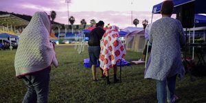 Πολίτες στο Πουέρτο Ρίκο μετά τον σεισμό