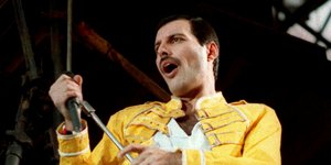 Νόμισμα για τους Queen από το Βασιλικό Νομισματοκοπείο της Μεγάλης Βρετανίας