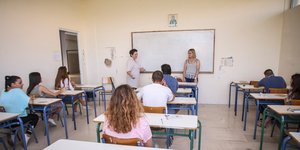 Τριών Ιεραρχών / αίθουσα σχολείου σε πανελλαδικές