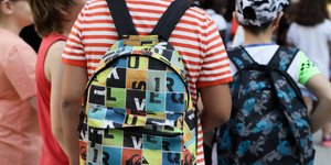 Αλλαγές στα κοινωνικά επιδόματα -Προϋπόθεση η πραγματική φοίτηση των παιδιών σε σχολείο
