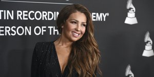 H Thalia μιλάει ελληνικά και στέλνει το δικό της μήνυμα στους Έλληνες