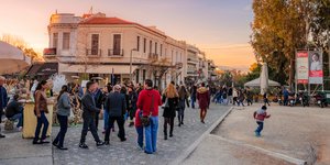 Κόσμος στο Θησείο