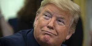  Ντόναλντ Τραμπ 