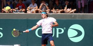O Στέφανος Τσιτσιπάς σε φάση από το Davis Cup