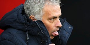 Ο Ζοσέ Μουρίνιο βγάζει τη γλώσσα του