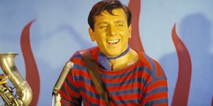 Κώστας Βουτσάς Κάτι να Καίει