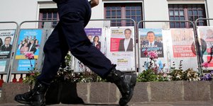 Προεκλογικές αφίσες στην Γαλλία εν όψει των ευρωεκλογών
