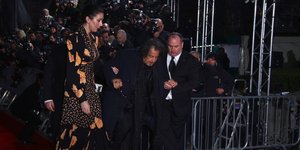 Η πτώση του Αλ Πατσίνο στο κόκκινο χαλί των BAFTA