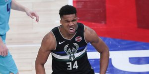 Ο Αντετοκούνμπο πανηγυρίζει αγριεμένος