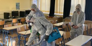 Κορωνοϊός: Προληπτική απολύμανση σχολείων και δημοτικών χώρων από τον δήμο Γλυφάδας