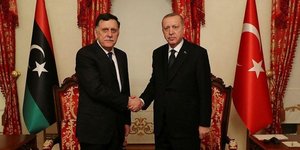 Συνάντηση Ερντογάν-Σάρατζ στην Κωνσταντινούπολη 