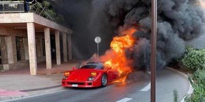 Ferrari στις φλόγες