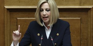 Η πρόεδρος του ΚΙΝΑΛ, Φώφη Γεννηματά στο βήμα της Βουλής