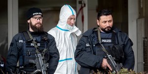 Γερμανοί αστυνομικοί οπλισμένοι