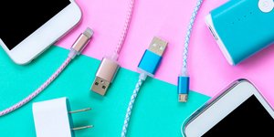 Καλώδια USB για φόρτιση κινητών τηλεφώνων
