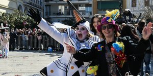 Κορωνοϊός: Με φυλάκιση έως και 2 χρόνια απειλούνται όσοι δεν τηρήσουν την απαγόρευση των καρναβαλικών εκδηλώσεων