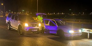 Αυτοκίνητα καταδίωξη αστυνομία περιπολικά νύχτα