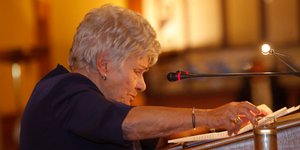 Αγωνία για την Κική Δημουλά -Νοσηλεύεται διασωληνωμένη στην εντατική
