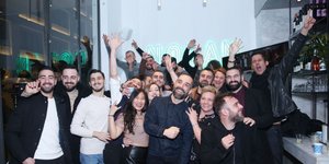 Κοντιζάς πάρτι Nolan