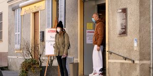 Στα ύψη οι τιμές των μασκών υγιεινής στην Ιταλία