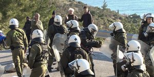 Ανδρες των ΜΑΤ στη Χίο