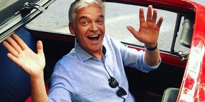 Ο Βρετανός παρουσιαστής Πίτερ Σκόφλιντ