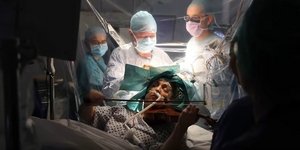 H Ντάγκμαρ Τέρνερ έπαιζε βιολί ενώ της χειρουργούσαν τον εγκέφαλο
