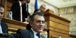 Ο Γιάννης Βρούτσης στη Βουλή