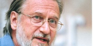 Ο Καναδός καθηγητής της Νεοελληνικής γλώσσας, Ζακ Μπουσάρ