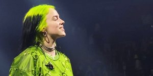 Billie Eilish: Το βίντεο στην περιοδεία της κατά του body shaming