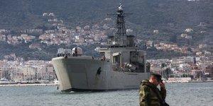 Λέσβος αρματαγωγό για πρόσφυγες μετανάστες 