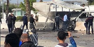 Από την επίθεση κοντά στην πρεσβεία των ΗΠΑ στην Τύνιδα τραυματίστηκαν 5 μέλη των δυνάμεων ασφαλείας