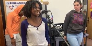 Ένα από τα πολλά βίντεο που ανέβασαν στα social media Αμερικανοί μαθητές