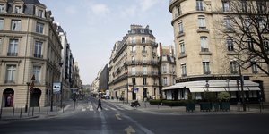 Αδειος δρόμος στο Παρίσι