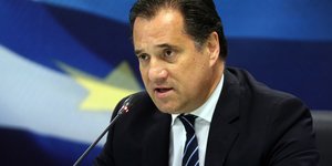 Ο Αδωνις Γεωργιάδης κάνει δηλώσεις