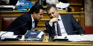 Οι υπουργοί Ανάπτυξης Αδ. Γεωργιάδης και Εργασίας Γ. Βρούτσης