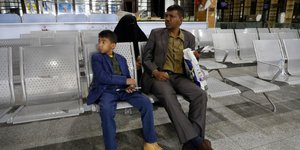 Κόσμος σε αεροδρόμιο της Αιγύπτου 