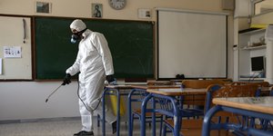Απούμανση σε σχολείο για κορωνοϊό