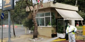 Καθημερινή σχολαστική απολύμανση όλων των δημόσιων νοσοκομείων της πρωτεύουσας από τον Δήμο Αθηναίων