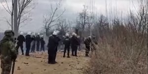 Αστυνομικοί και στρατιώτες στον Εβρο