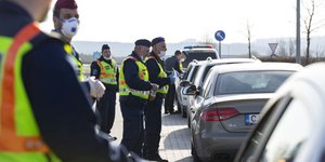 Έλεγχοι των Αρχών στην Ιρλανδία για τον κορωνοϊό