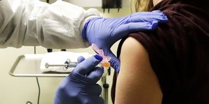 Μάχη για την εύρεση του εμβολίου 