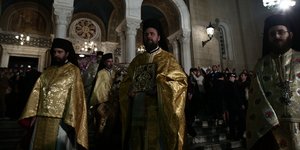 Ακολουθία του Επιταφίου στη Μητρόπολη Αθηνών