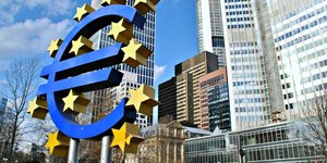 Το σήμα του ευρώ στα γραφεία της ΕΚΤ