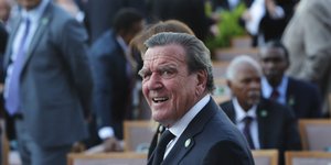 Ο πρώην Γερμανός καγκελάριος Γκέρχαρντ Σρέντερ