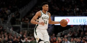 Ο Αντετοκούνμπο το' ριξε στην κιθάρα και η σύντροφός του δεν τον... αντέχει