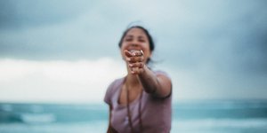 Γυναίκα ευτυχισμένη